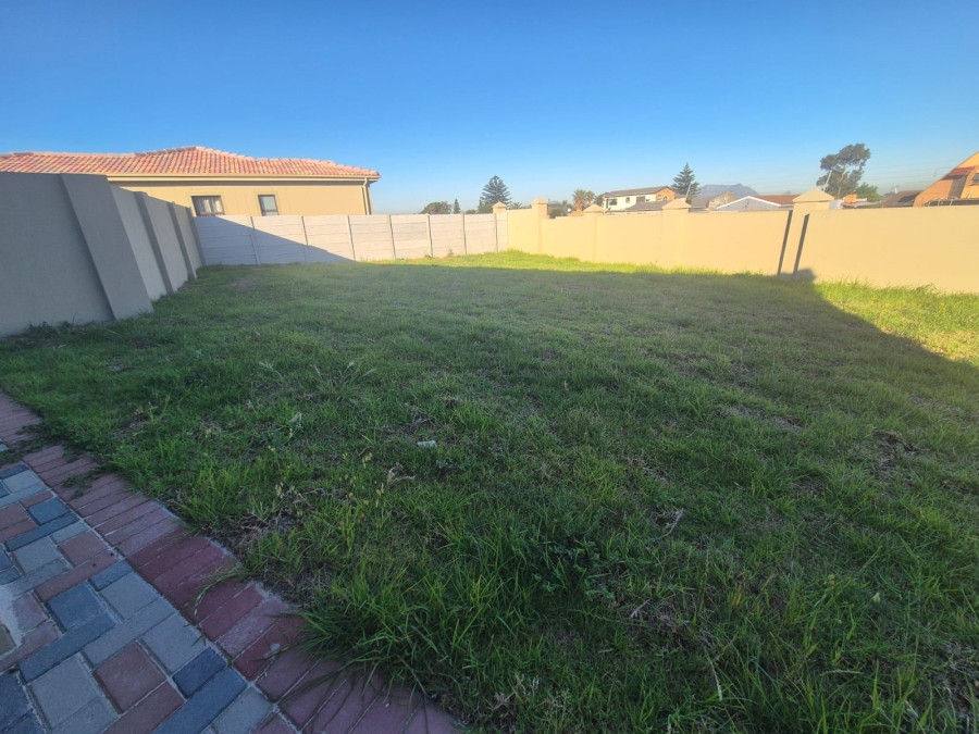 To Let 3 Bedroom Property for Rent in Stellendale Western Cape